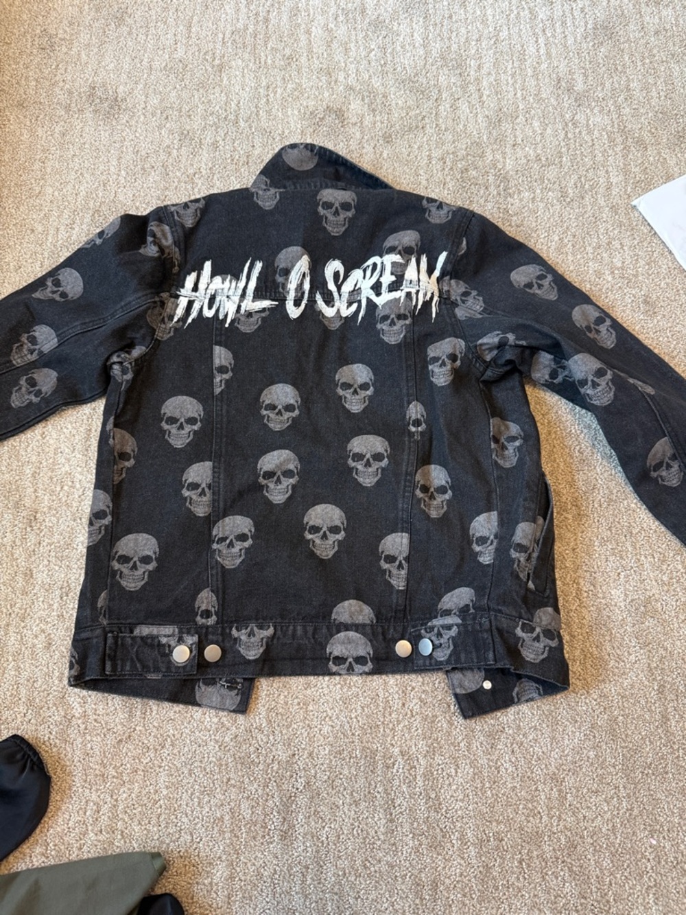 Howl O Scream Graphic Skull Black Denim Jacket - Men